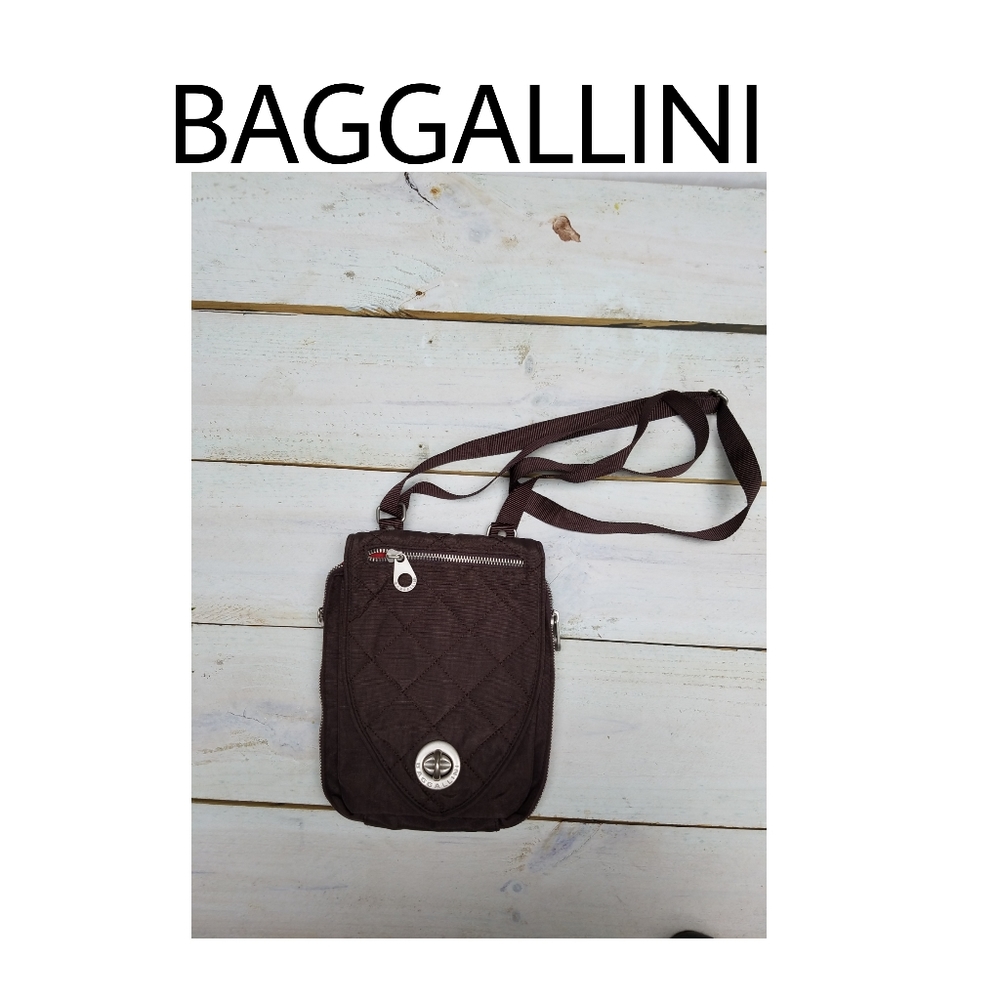 NWOT BAGGALLINI flap crossbody bag
